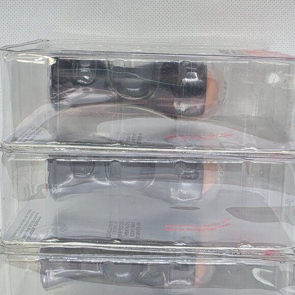 Revlon Oil Absorbing Roller - Oil Control on the Go - Picture 12 of 13